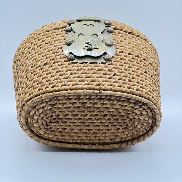 Vintage Wicker Woven Basket Bucket Purse Brass Koi Fish Clasp - Picture 6 of 9